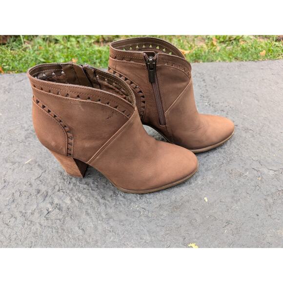 Vince Camuto Women's Fritan Leather Bootie Boots Sz 7.5 Brown Nubuck Boho - Picture 1 of 8